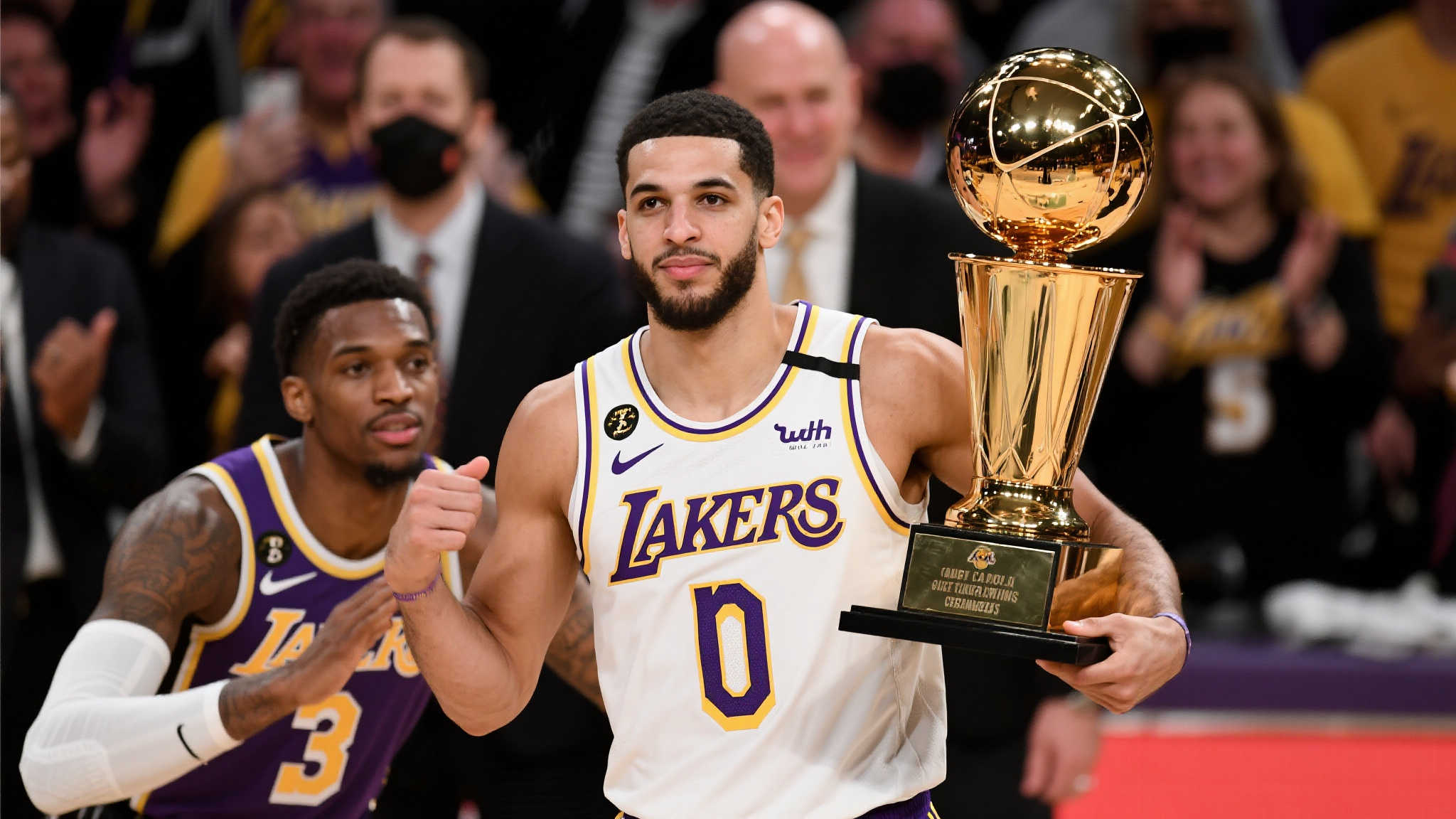 在体育竞技的世界里，赞美和批评总是交织出现。而对某